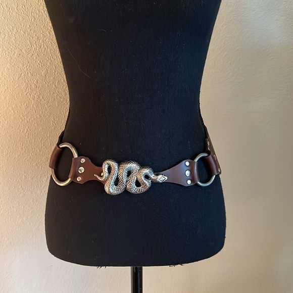 ESCADA + Marc Bernstein Accessories - ESCADA Women’s Diamondback Snake Silver Tone Heavy Buckle Brown Leather Belt S/M